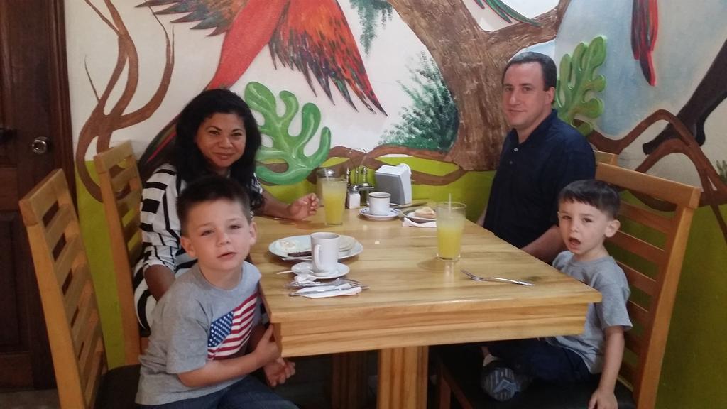Apart Hotel Pico Bonito La Ceiba Luaran gambar
