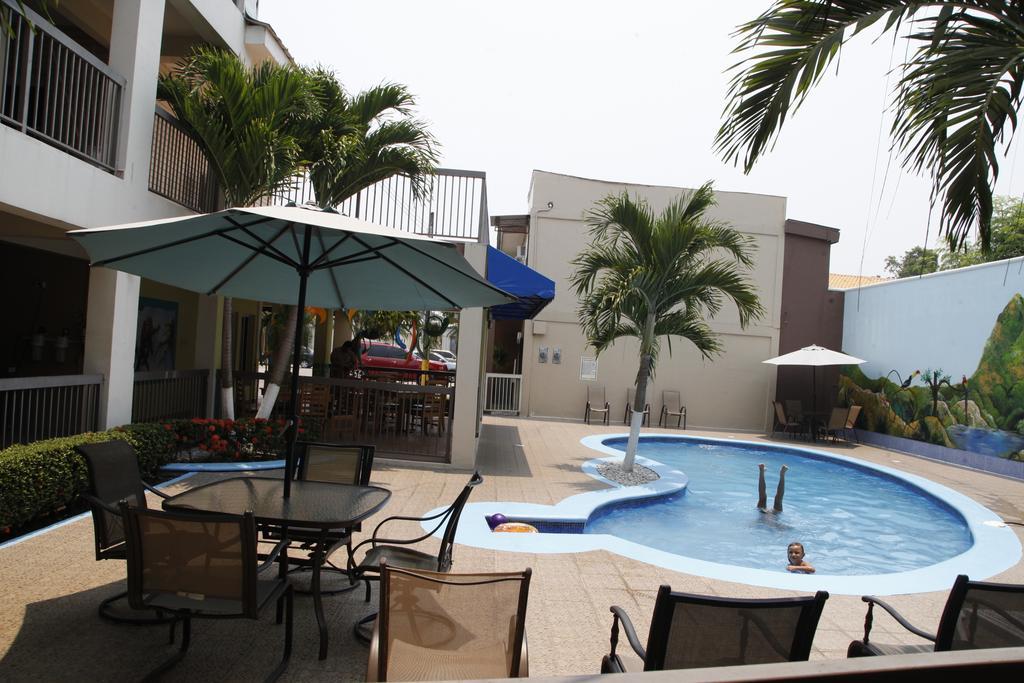 Apart Hotel Pico Bonito La Ceiba Luaran gambar
