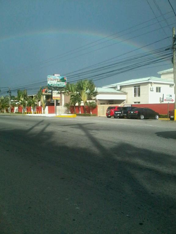 Apart Hotel Pico Bonito La Ceiba Luaran gambar
