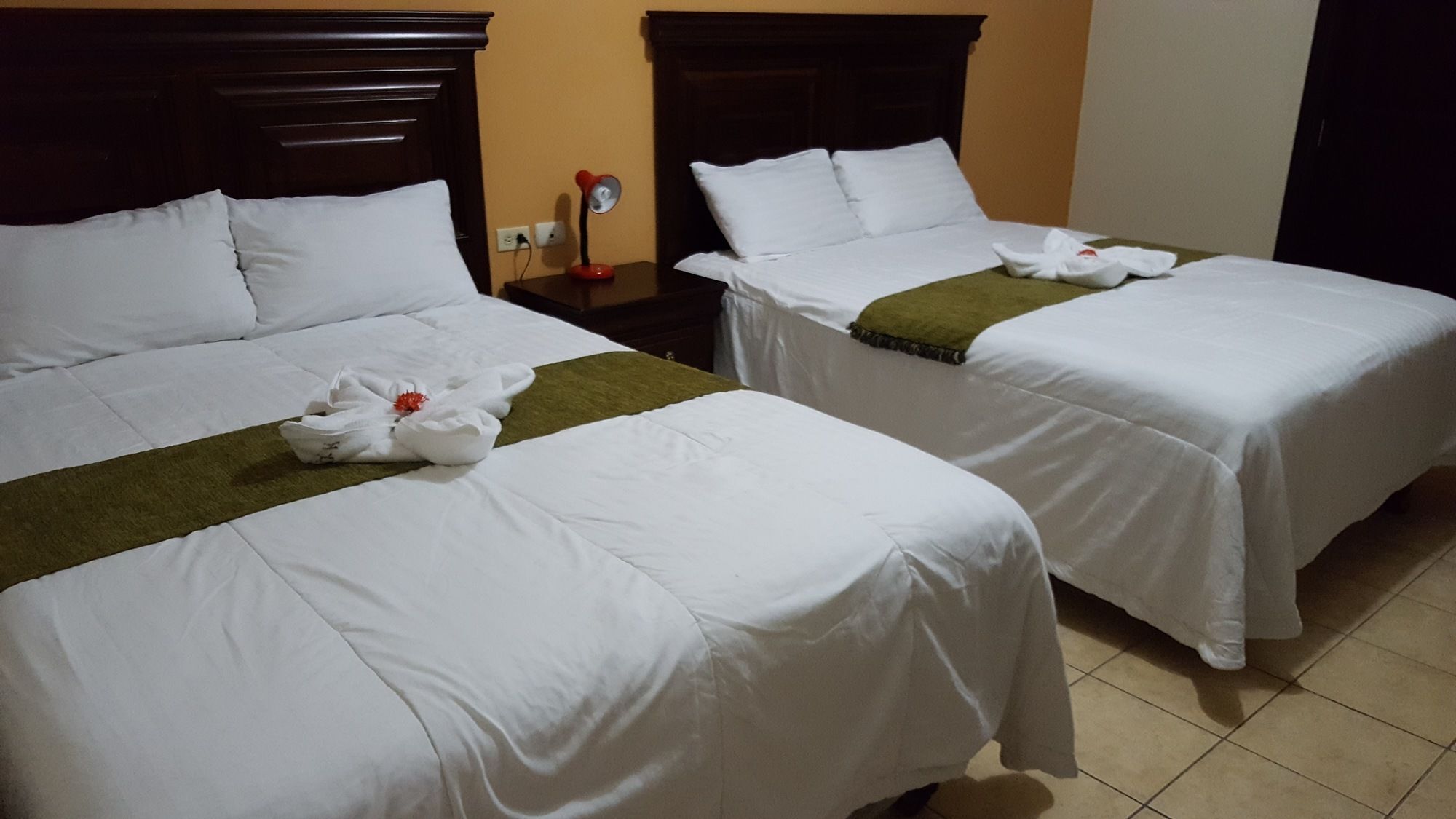 Apart Hotel Pico Bonito La Ceiba Luaran gambar